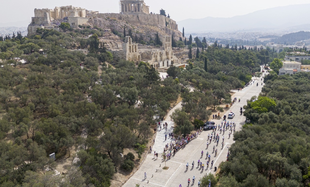 Δεη, δελτίο τύπου