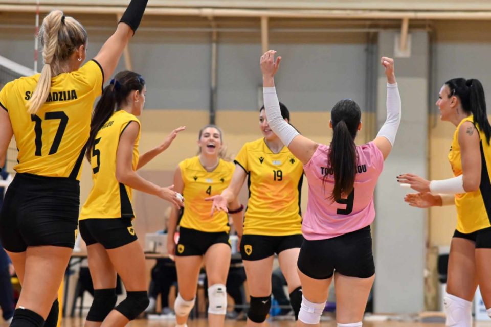 aek volley ginaikon