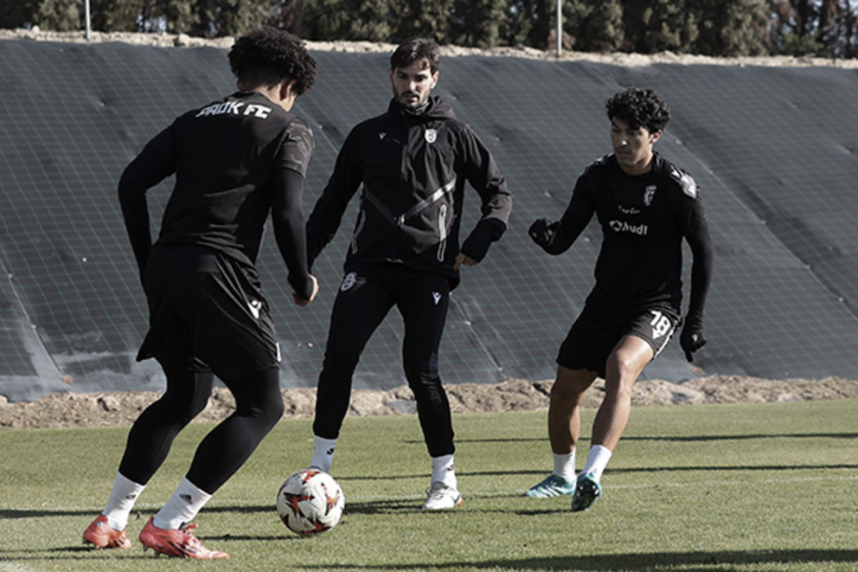 paok practice soretire gomez ozdoev